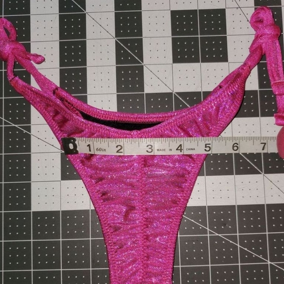 Red Spandex Bikini B/C and D cup (competition, posing practice, photo shoot) - Picture 4 of 4